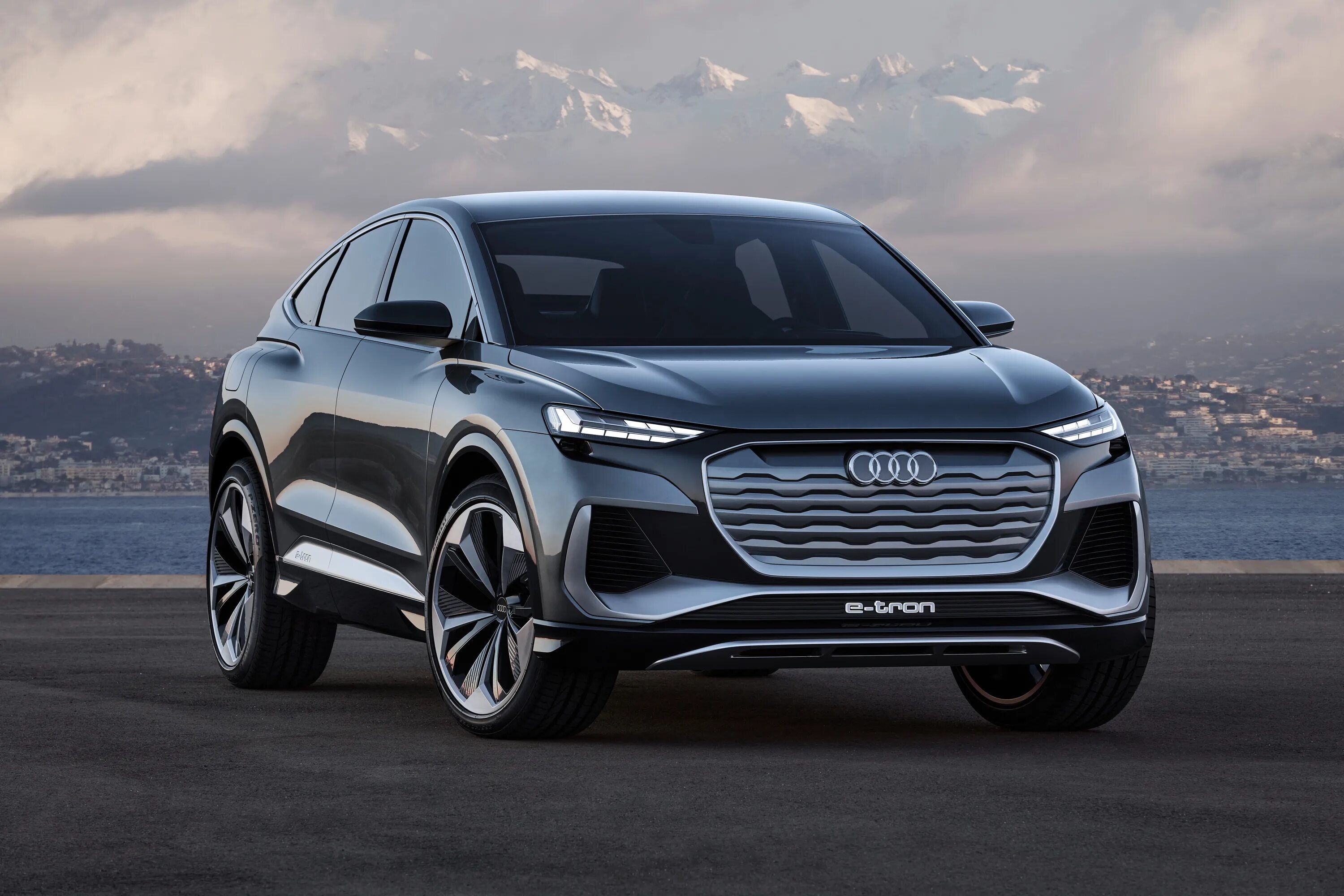 Audi q4 Sportback. Audi q4 e-tron. Audi q4 e-tron Sportback. Audi e tron Sportback 2020. Новые новинки 2020