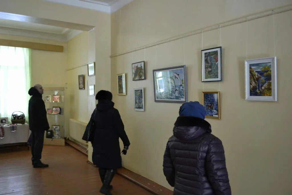 Локнянская барахолка подслушано локня. Локнянская барахолка. Локнянская библиотека. Локнянская барахолка подслушано локня. Локня псков.