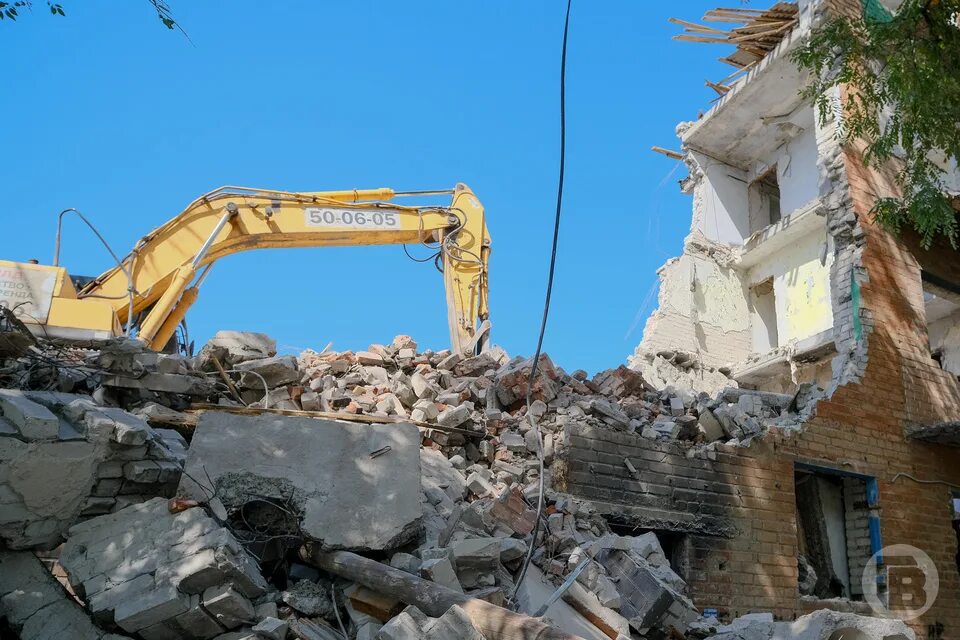 Реновация бирюлево восточное. Аварийное 2022 снос. Сносят дом. Домик. Аварийные дома в петрозаводске.