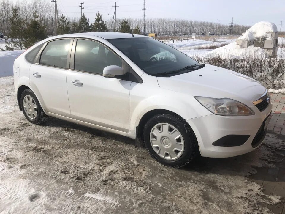 Frozen white краска. Краска frozen white ford. Frozen white ford. 7vta frozen white солид. Форд фокус 3 хэтчбек покраска.