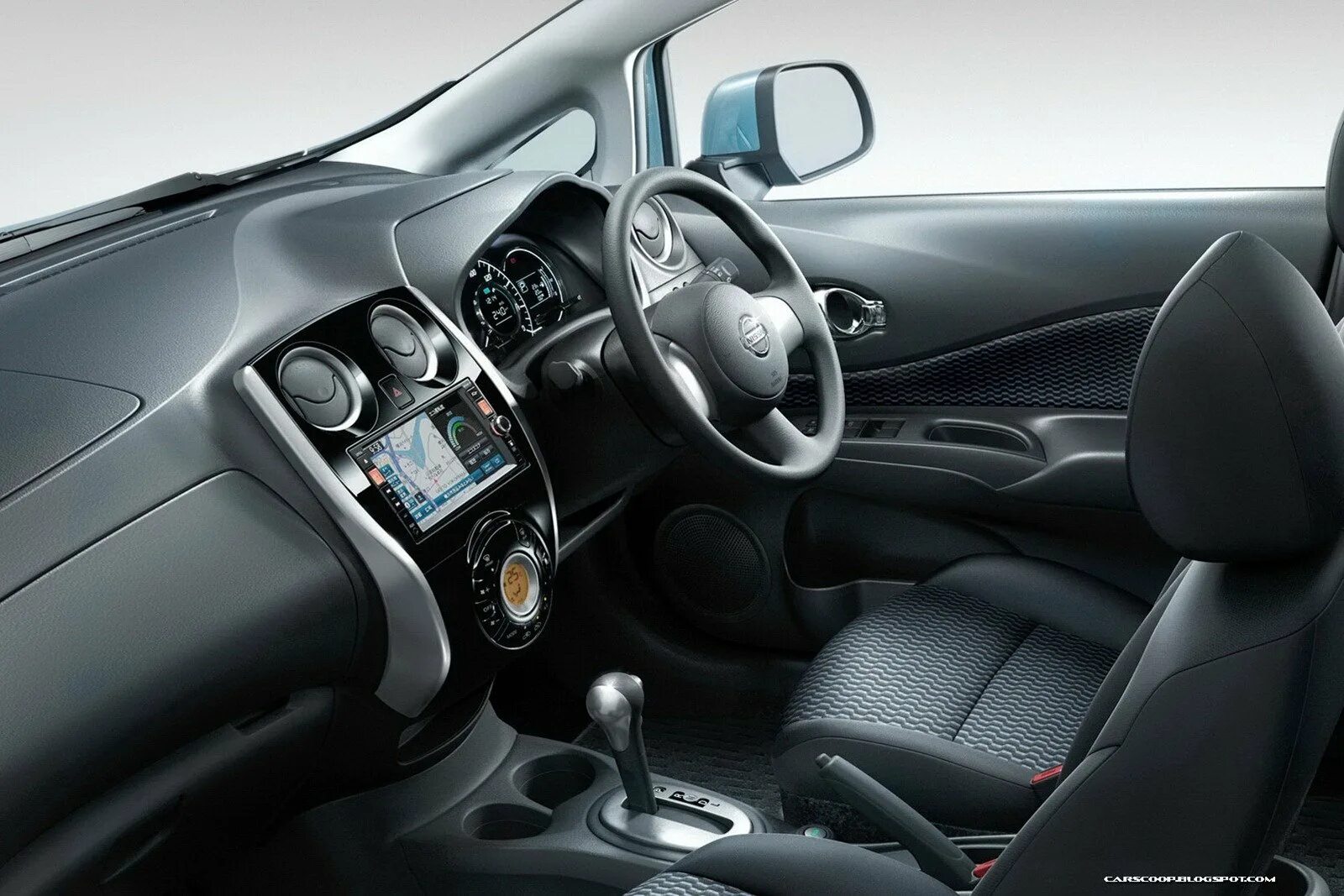 Nissan Note 2012 салон. Nissan Note 2013 салон. Ниссан ноут 2015 салон. Nissan Note салон.