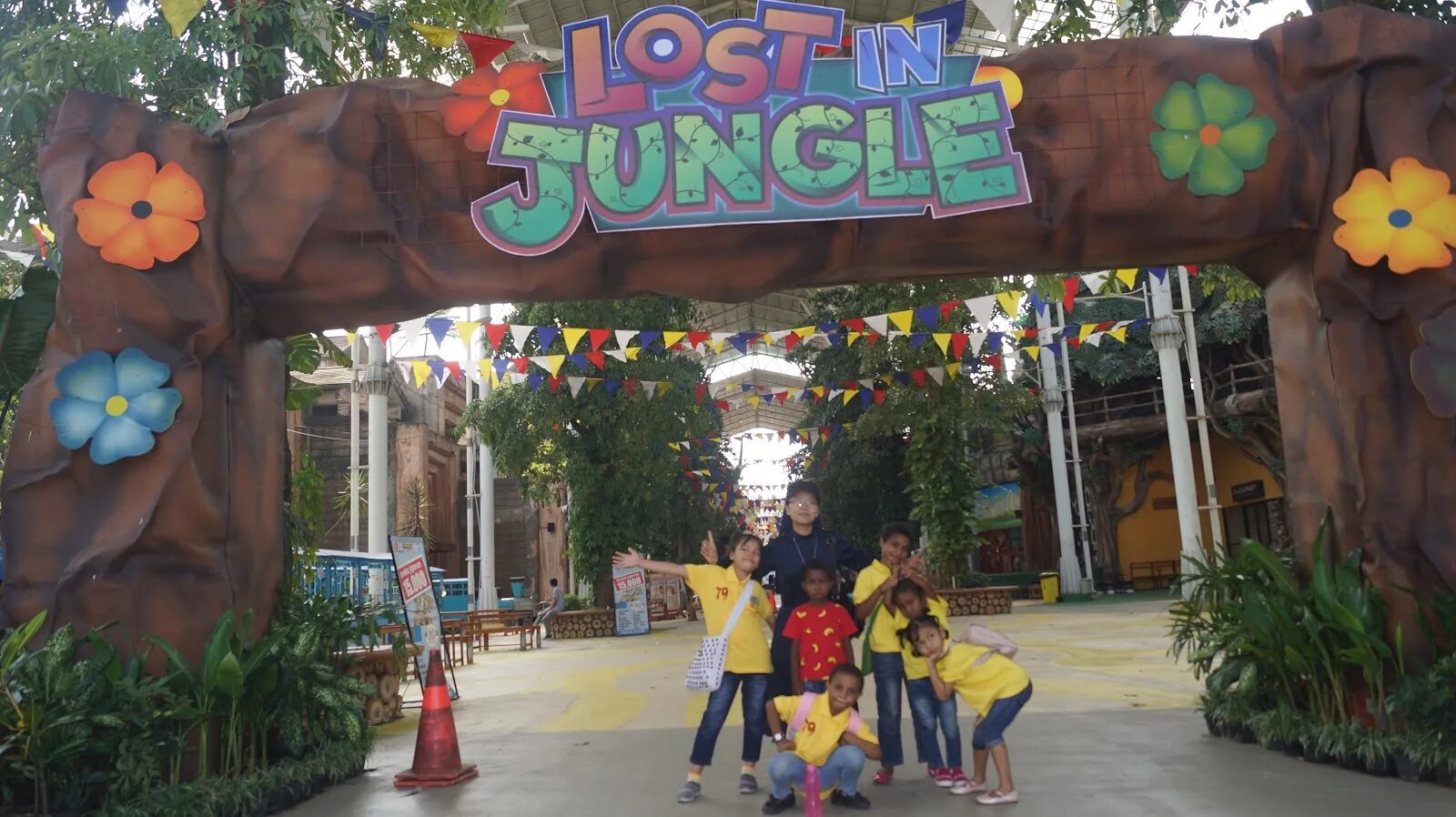 Jungleland. Jungle Land Рио Дмитровское. Джунгли парк. Детский парк джунгли. Волшебный парк джунглей.