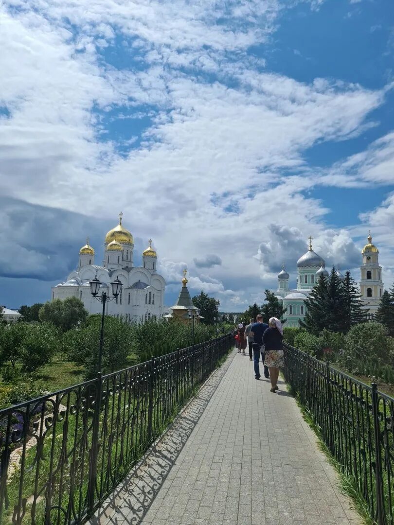 Орел дивеево. Серафимо-дивеевский монастырь. дивеево - четвертый удел богородицы. дивеево нижегородская область монастырь.