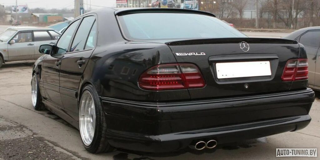 Задний бампер w210. Мерседес w210 дорестайл. w210 в амг обвесе. e210 5.5 amg.