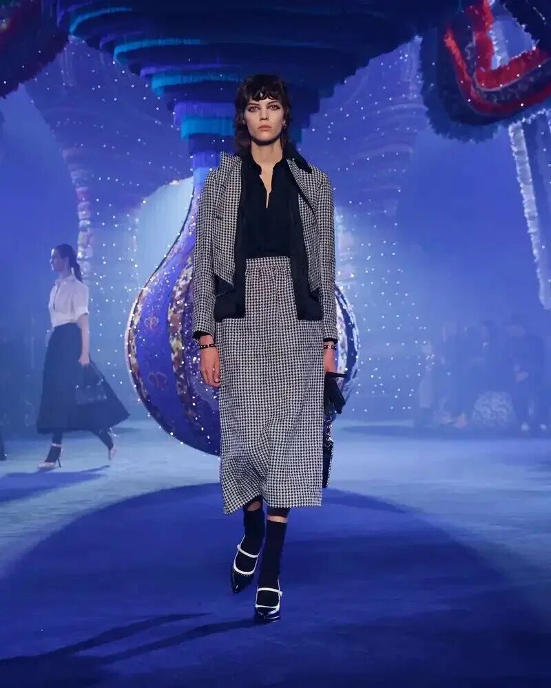 Дефиле 2024. Dior Fall Winter 2023/2024. Диор зимняя коллекция 2023 2024. Стиль мода тренды. Тренды осени.