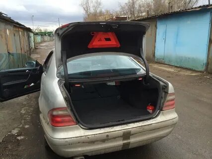 Как открыть багажник мерседес