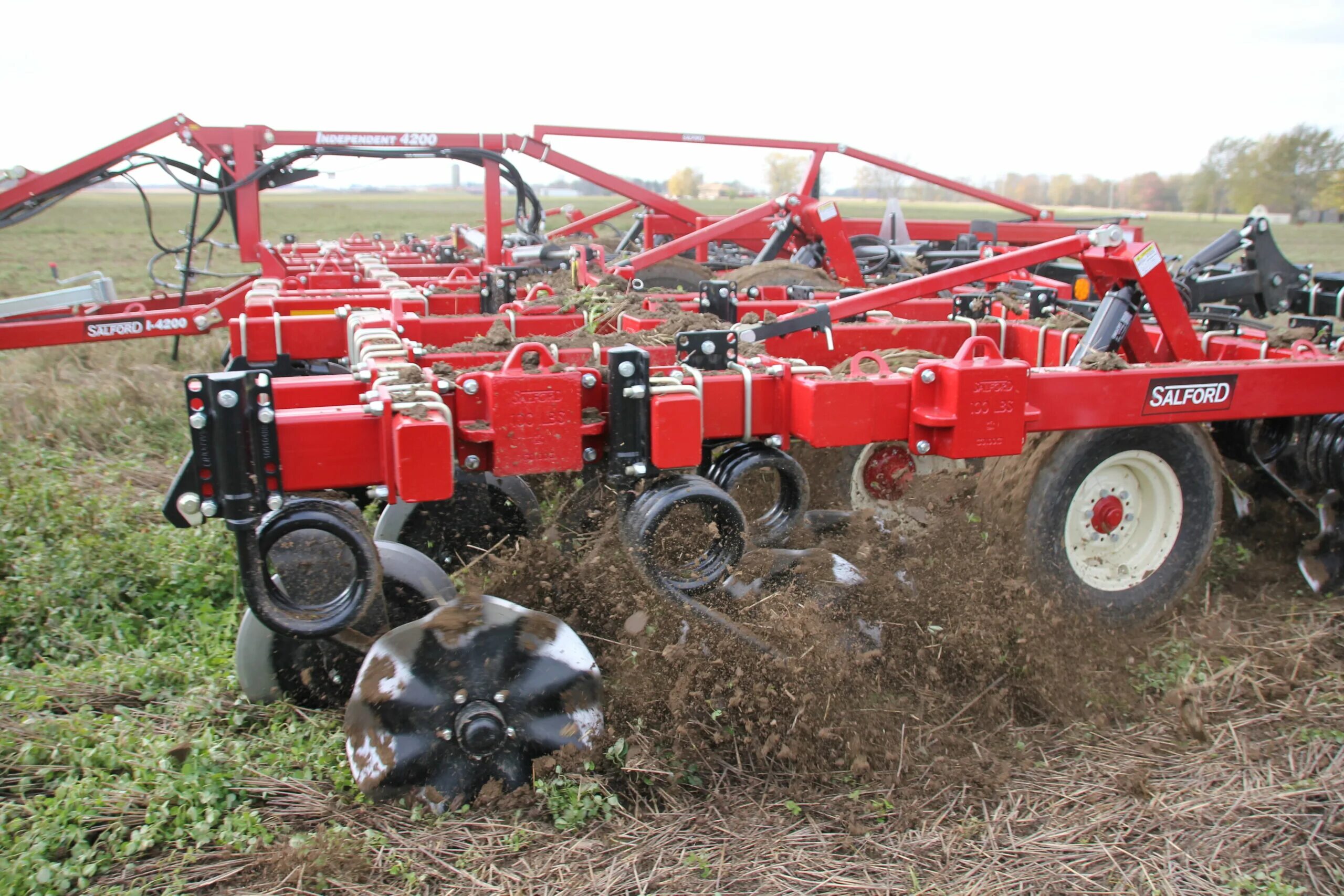 Культиватор salford. Salford 580 сеялка. Salford farm machinery ltd культиватор. Salford 700. Селфорд ртс.
