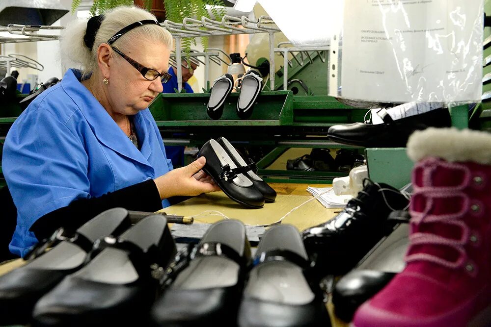 Юничел Златоуст обувная фабрика. Обувная фабрика Тигина. Обувная промышленность. Легкая промышленность обувь. Лучшая обувь в россии