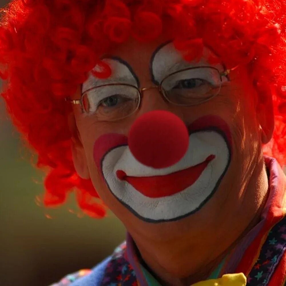 Clowns ball. Clowns ball. Clowns ball. Танцевальные костюмы клоуны. Жонглирование клоун.