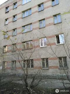Космонавтов 40