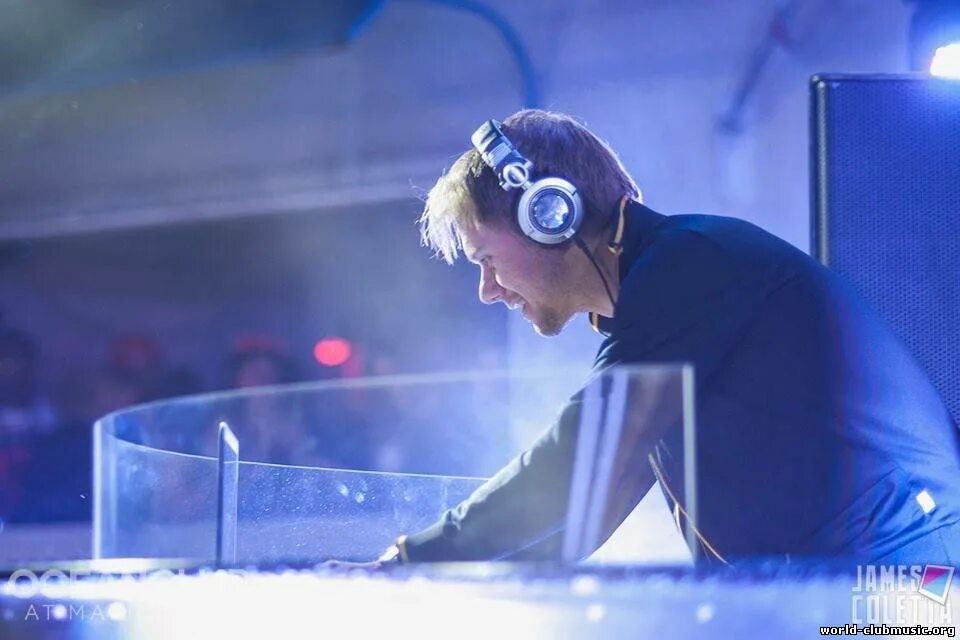 мьюзик клаб. Armin van buuren a state of trance 2013. Lounge dj - armin dj. певица аннаи ди джей уникс. тиесто концерт.