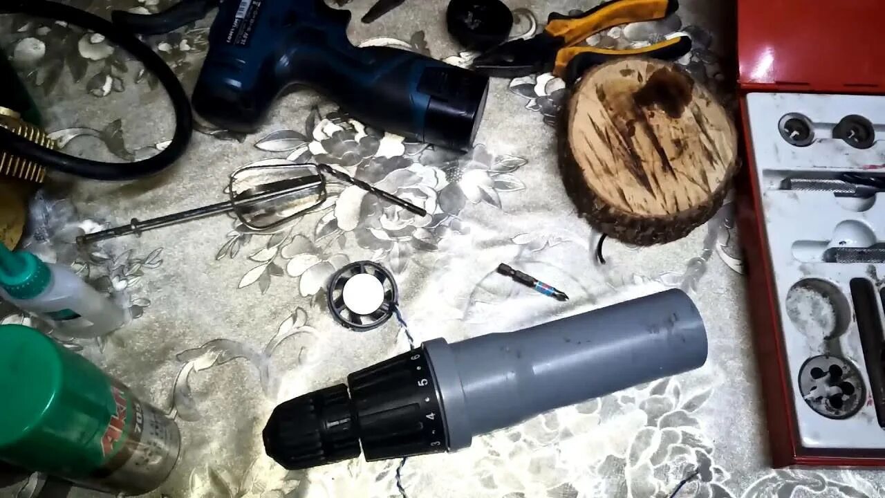 Что можно сделать из старого шуруповерта. Насадка для шуруповерта для чистки рыбы. насадка рыбочистка для шуруповерта. приспособление для чистки рыбы на шуруповерт. чистилка для рыбы для шуруповерта.
