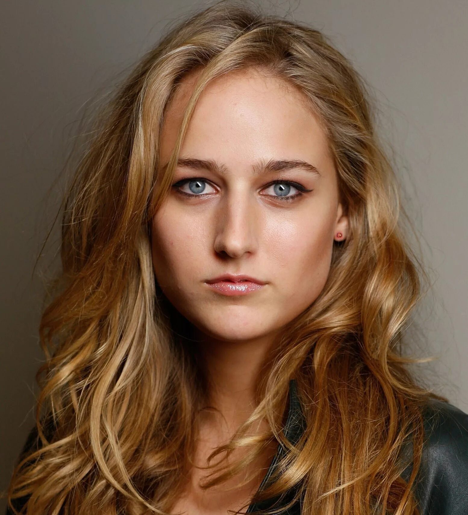 Фамилия американских актрис. Leelee Sobieski.