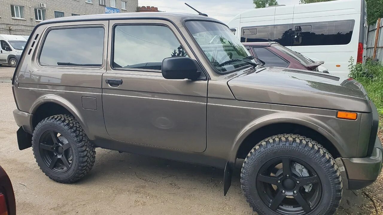 Lada 4x4 3D 1.7 бензиновый 2014 Кориандр на DRIVE2