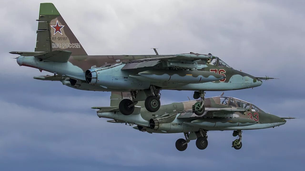 Су-25т Штурмовик. Штурмовик Су-25 Грач. Самолёт Су-25т. Су-25т вооружение.