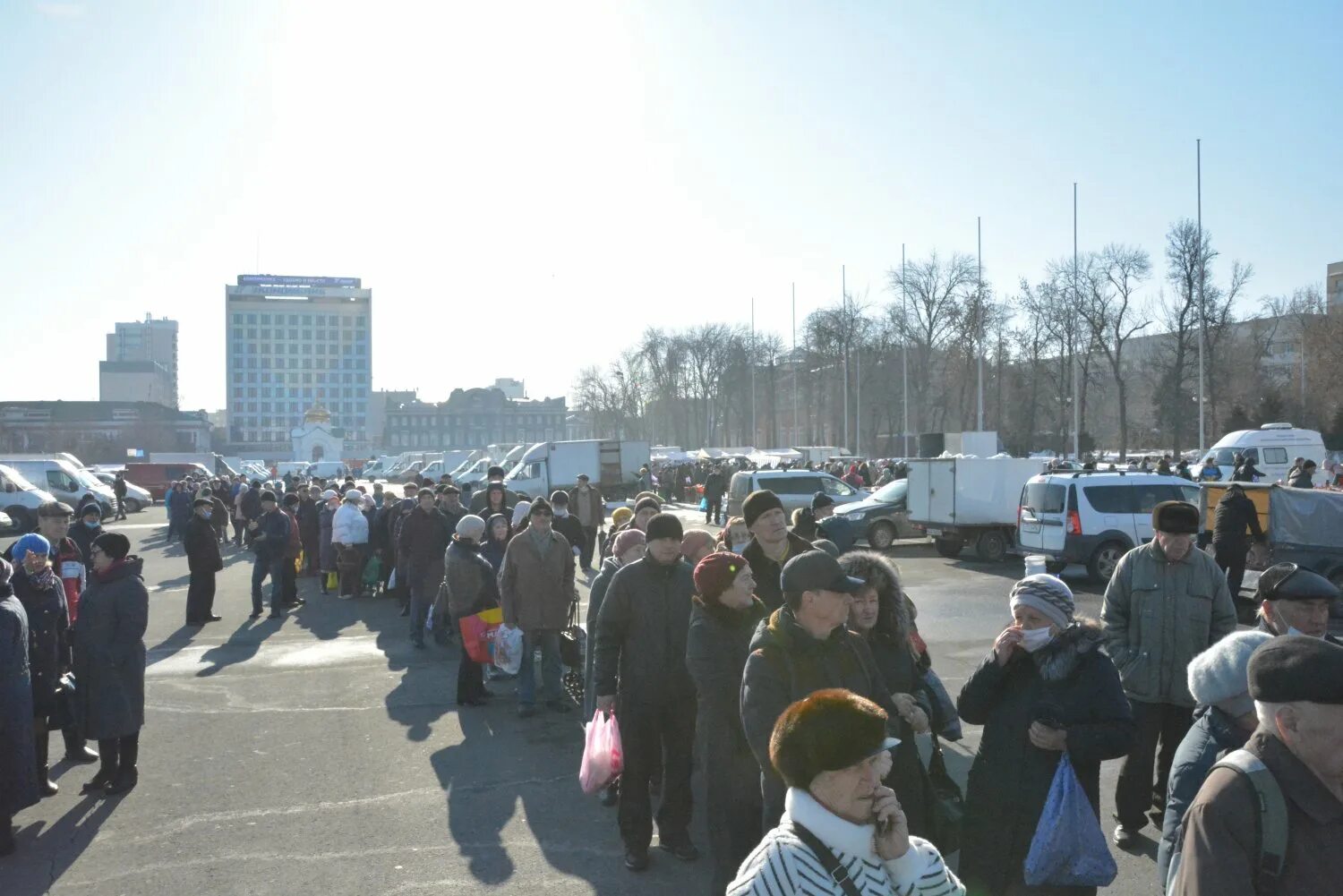 Ярмарка на театральной площади в саратове. Базарные площади ярмарка. Ярмарка. Ярмарка кубанской продукции. 30 октября состоится ярмарка на театральной площади.