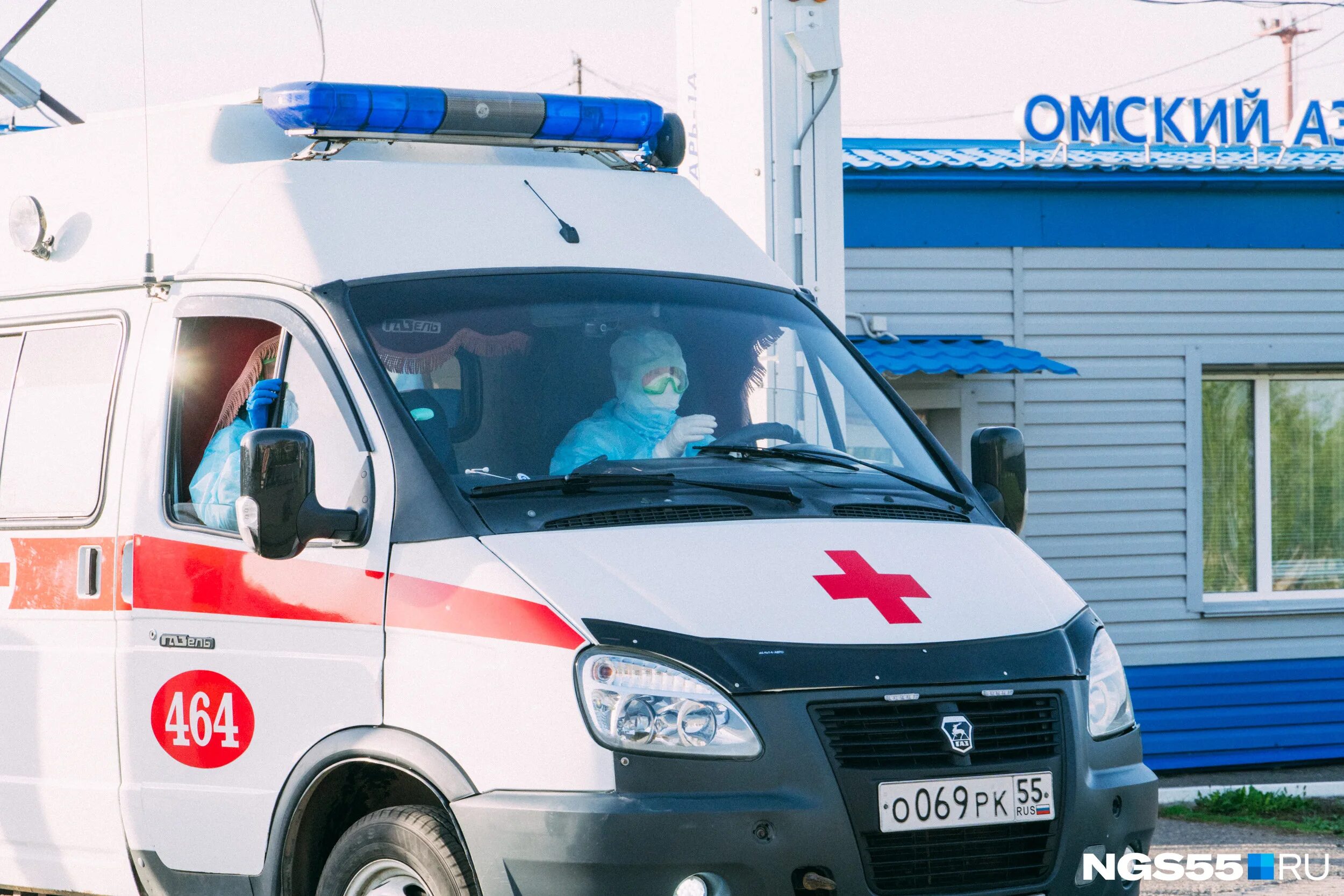 санитарный скорая. новогодний вызов скорой помощи. вызов скорой помощи омск. скорая помощь. вручение скорых в омске.