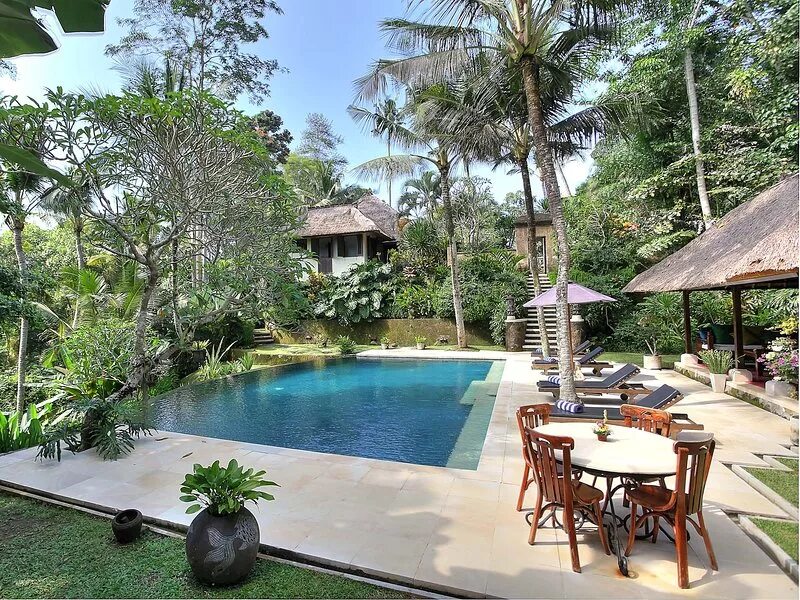 Тирта ганга храм бали. Bali ubud вилла. Великолепная бали. Великолепная бали. Нуану бали.
