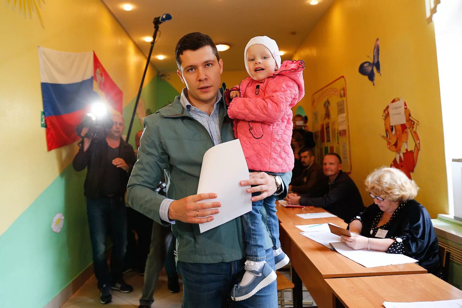 Алиханов семья. Жена антона алиханова калининград.