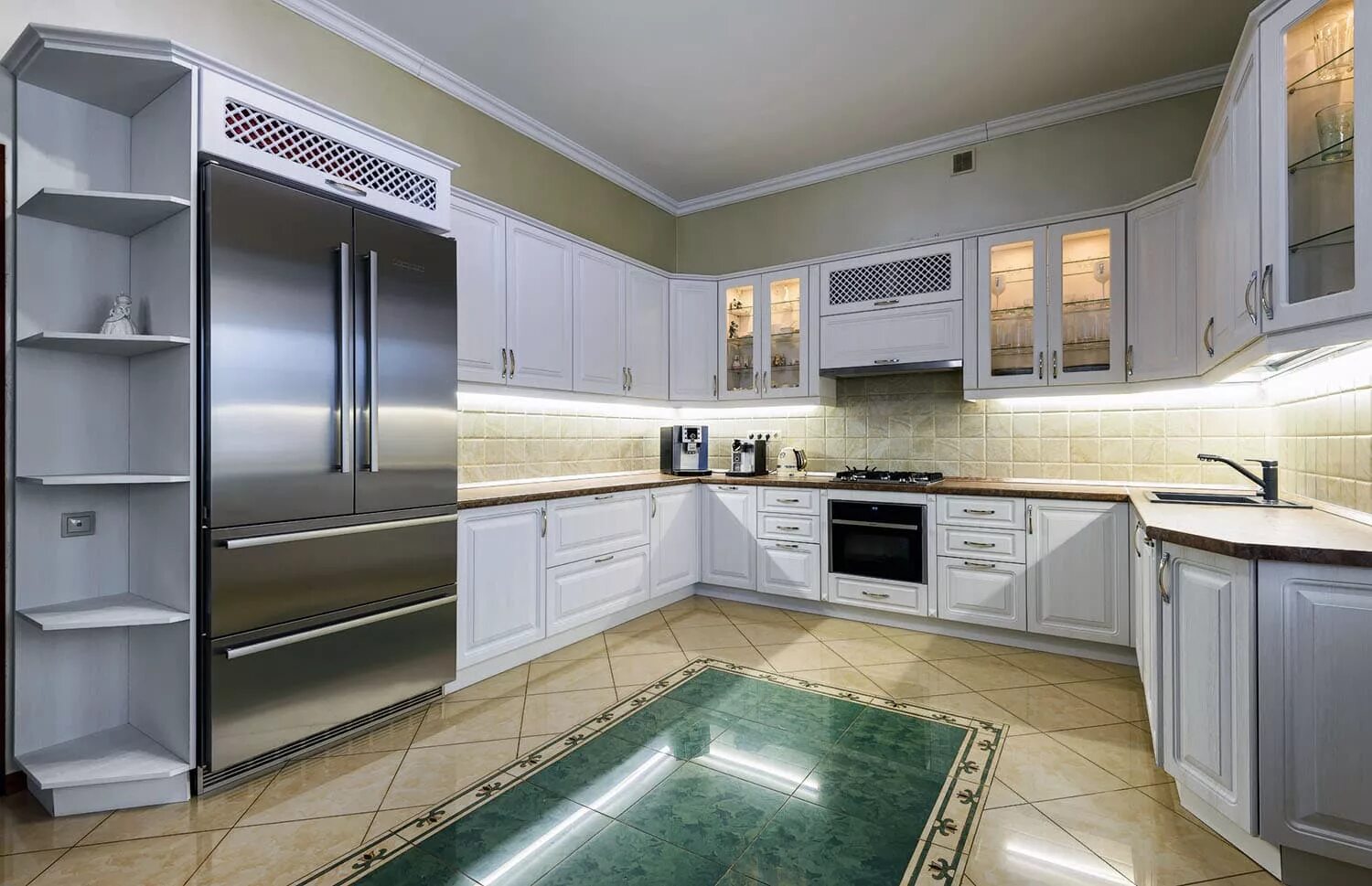 Планировка п образные кухни. Кухня в современном стиле. П образные кухни. Кухни п образной формы. П-образная кухня.