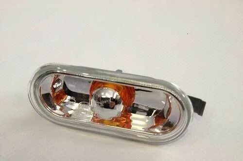 Повторитель поворота поло седан. Повторитель поворота фольксваген поло седан. Повторитель поворота поло седан. Volkswagen polo повторитель поворотника. Повторитель поворота volkswagen polo.