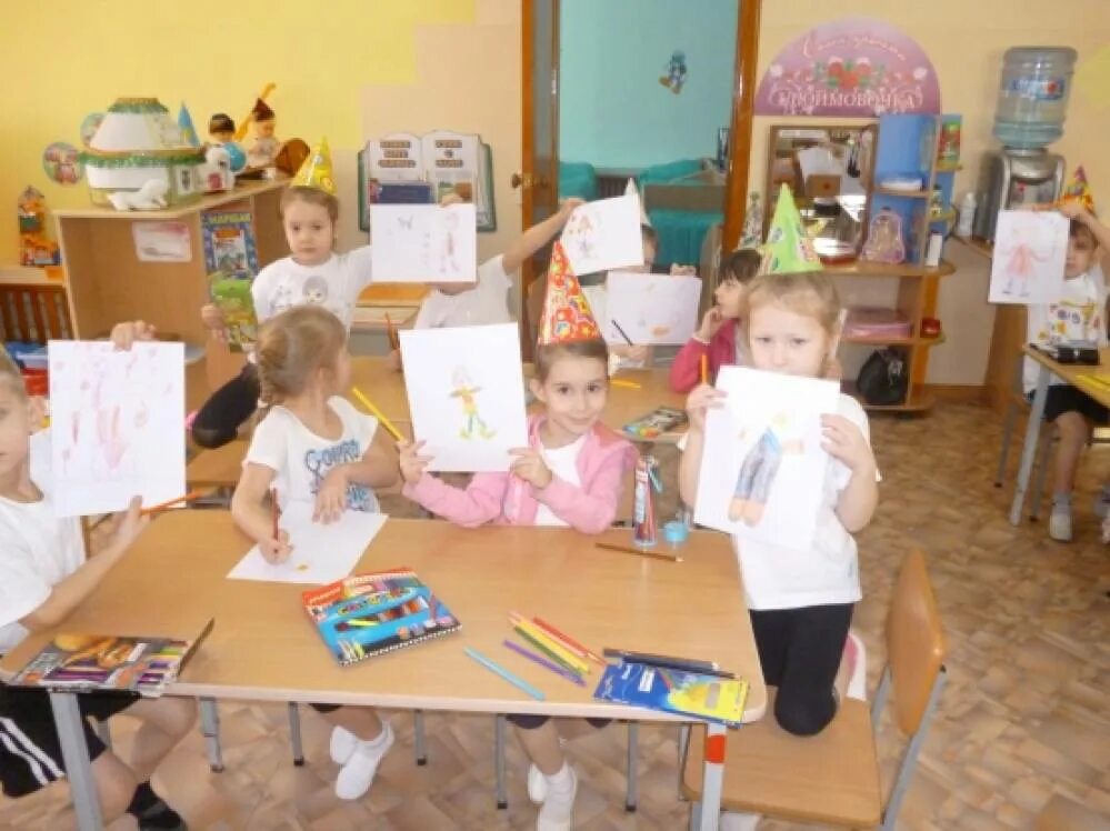 Театрализованное занятие в старшей группе. Театрализованное занятие в подготовительной группе. Рисование по теме театр в подготовительной группе. Рисование большой театр в подготовительной группе.