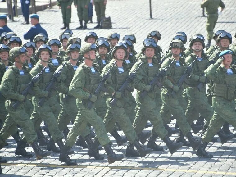 Контрактники ВДВ. Десантники контрактники. Служба по контракту в ВДВ. ВДВ по контракту.