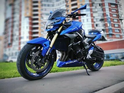 Suzuki gsr 750