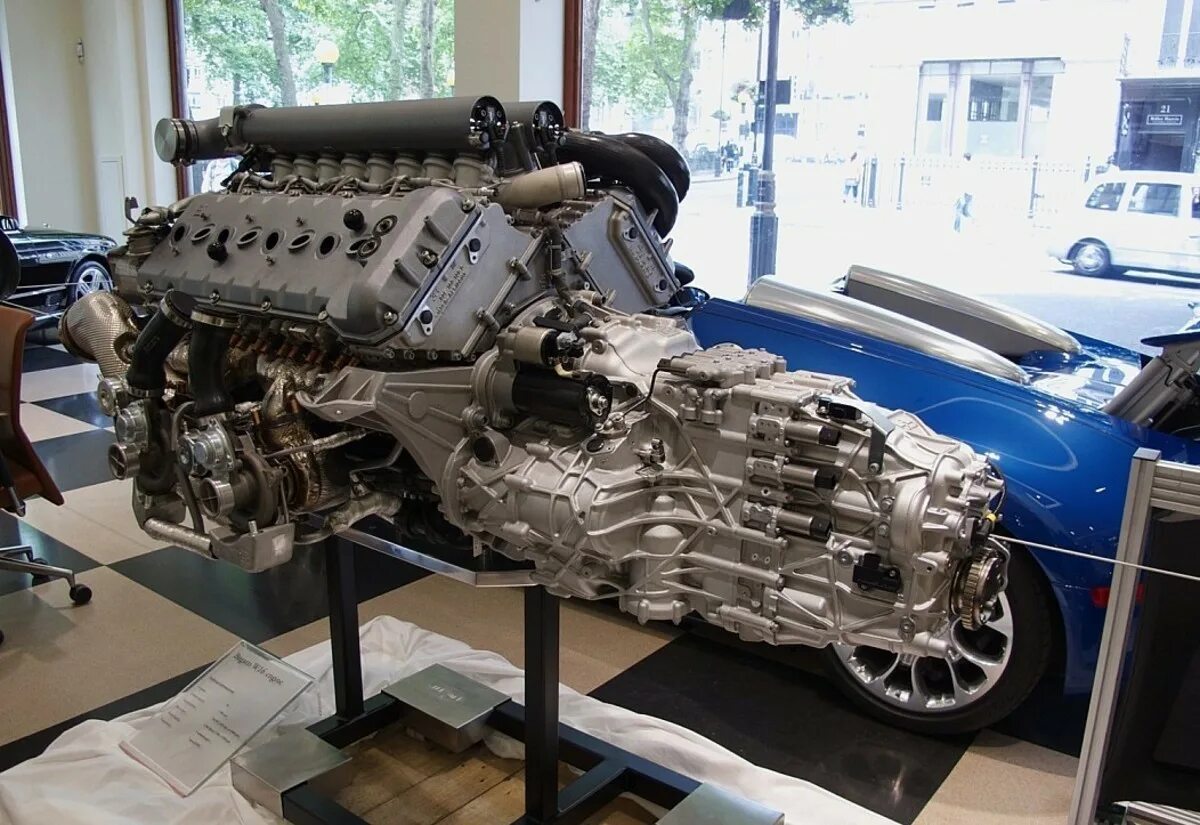 Bugatti Veyron двигатель w16. Bugatti Veyron двигатель w24. Бугатти Шерон двигатель w16. W16 двигатель Bugatti. Двигатели bugatti