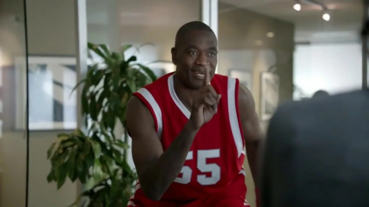 Not in my House баскетбол. Dikembe Mutombo House. Dikembe Mutombo not in my House. Not in my House жест.