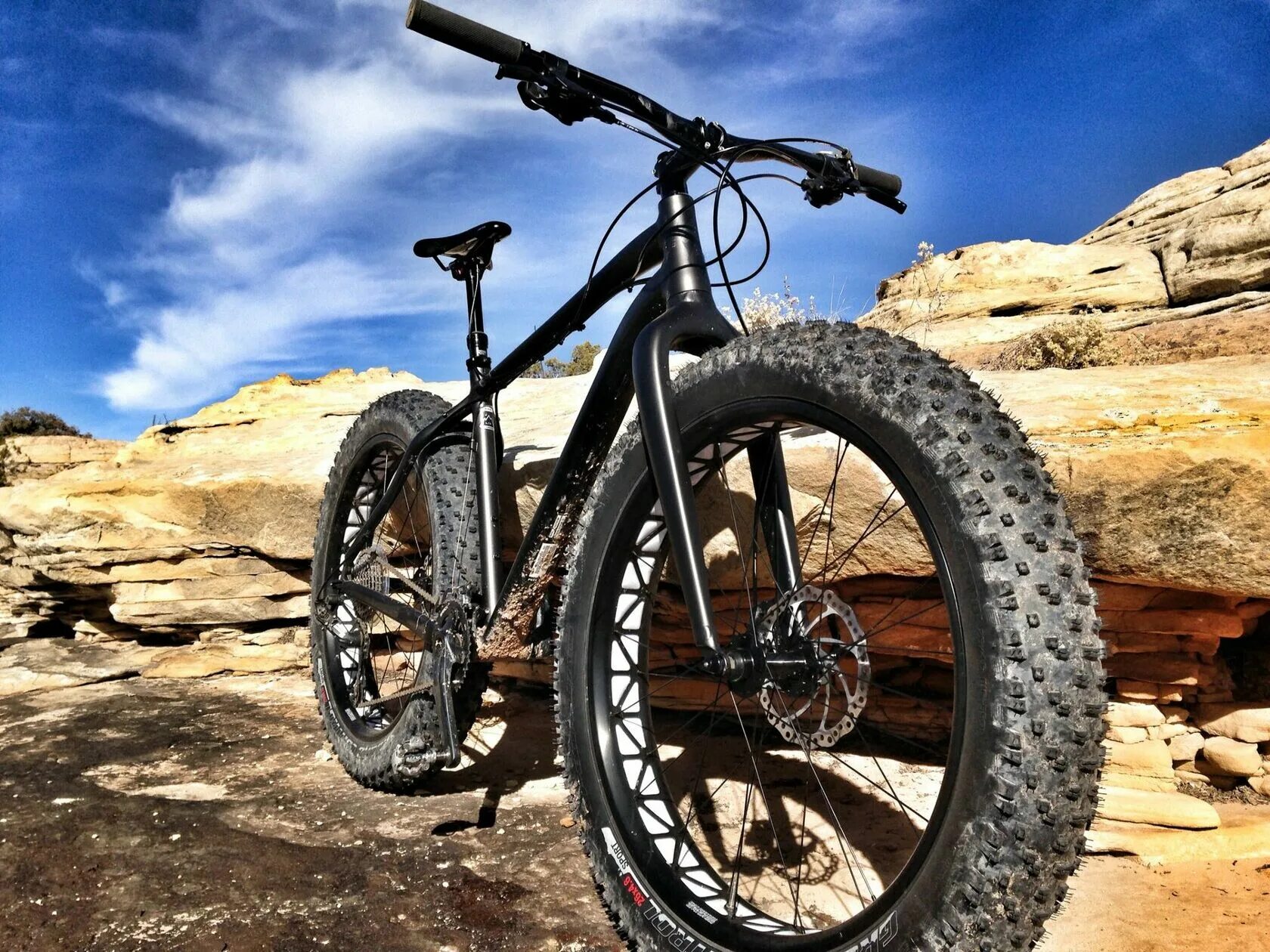 Мужские фэтбайки купить. Велосипед 147 Fatbike Monster. Фэтбайк Crosse f270. Велосипед фэтбайк МТБ. Велосипед фэтбайк Stark.