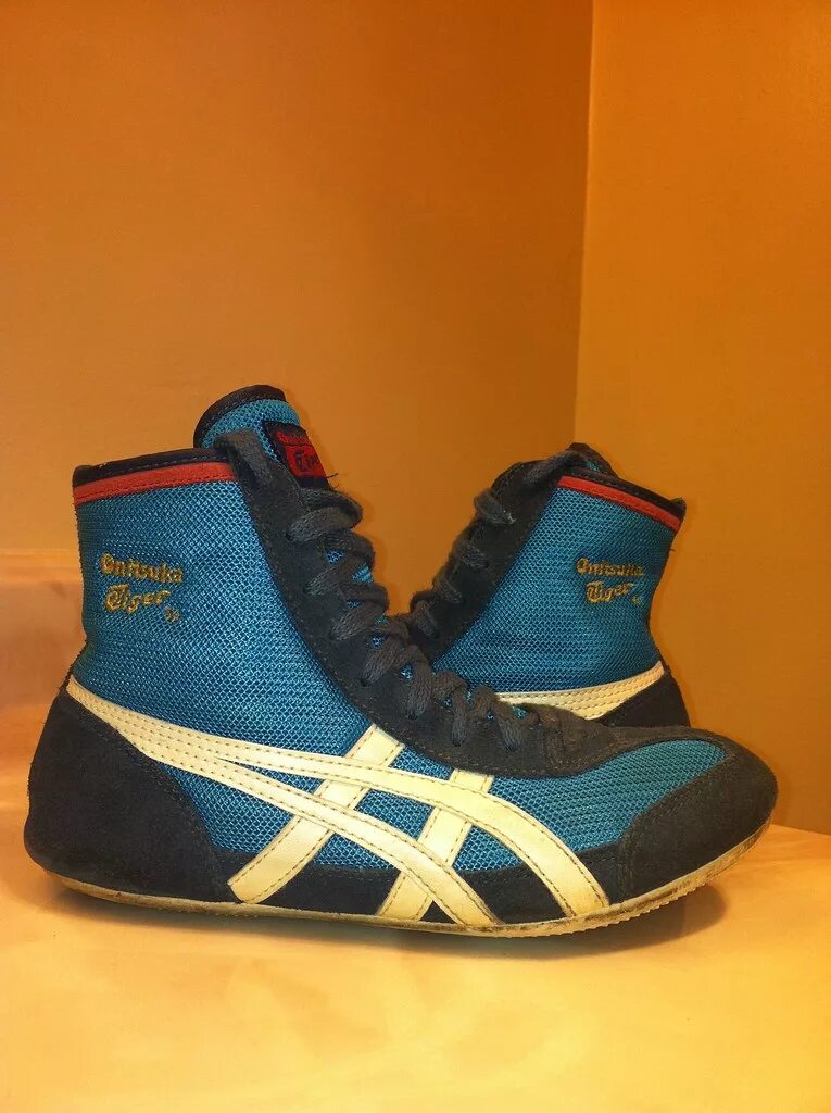 Новые тайгеры. Борцовки ASICS Тайгер. Onitsuka Tiger борцовки. Борцовки ASICS Tiger Wrestling Shoes. ASICS Tiger Wrestling.