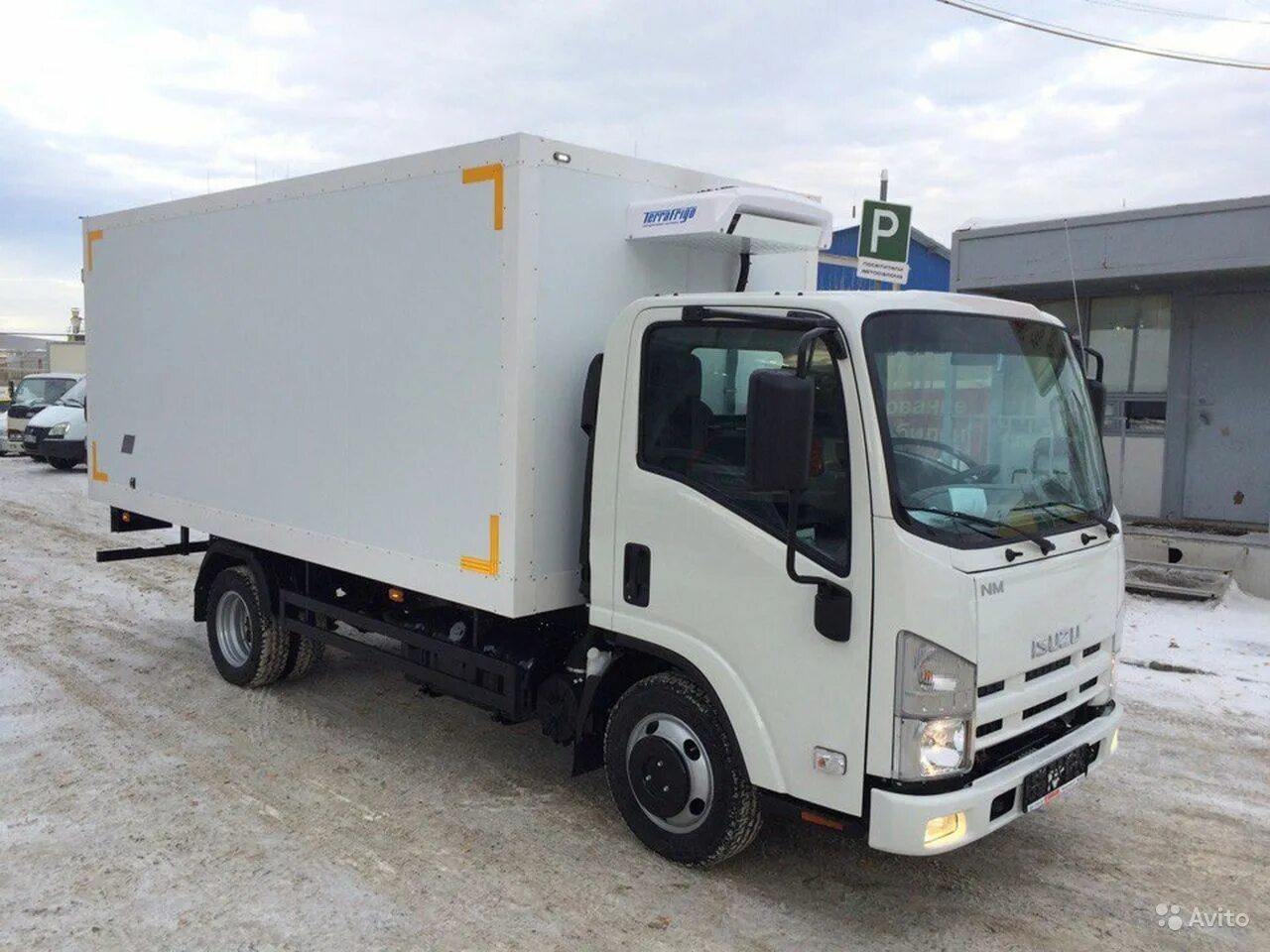 Isuzu NPR 85 фургон рефрижератор. Isuzu Elf 3.5 рефрижератор. Фургон рефрижератор Isuzu Elf 5,5. Исузу Эльф рефрижератор 3 тонны.