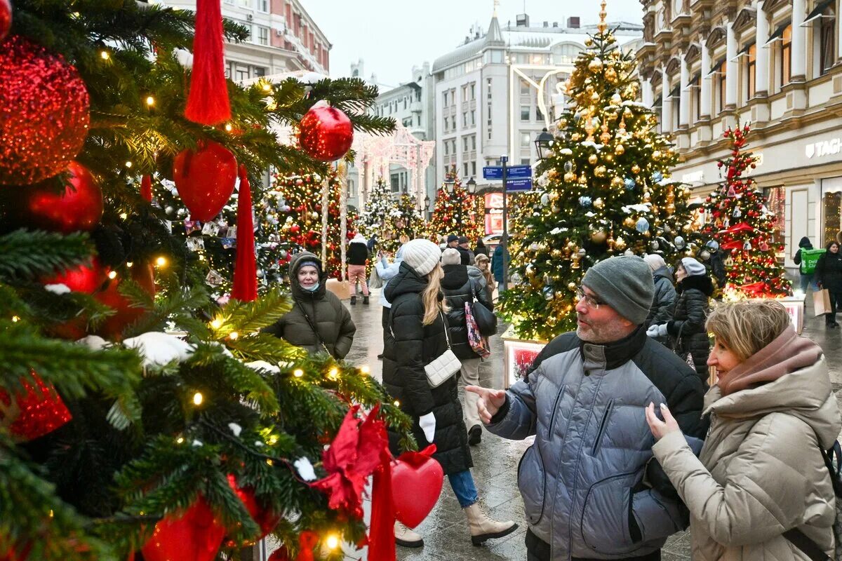 31 декабря 2017 г. Новогодние каникулы. Новогодний город. Новогодние гуляния. Новый год в России.