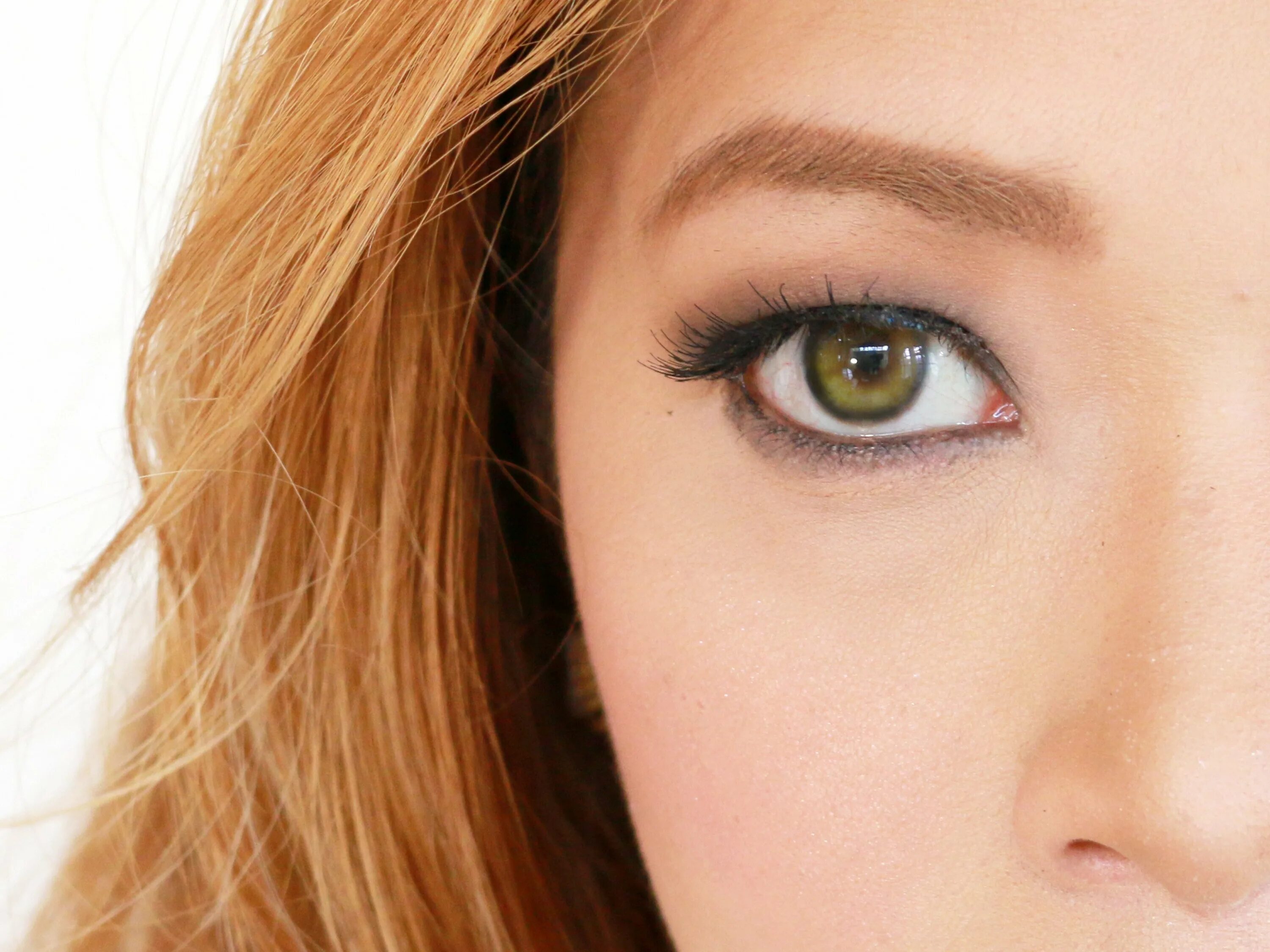 Желтый глаз 14. Глаза Hazel Green. Хейзел цвет глаз. Каро зеленые глаза. Зелено карие глаза.