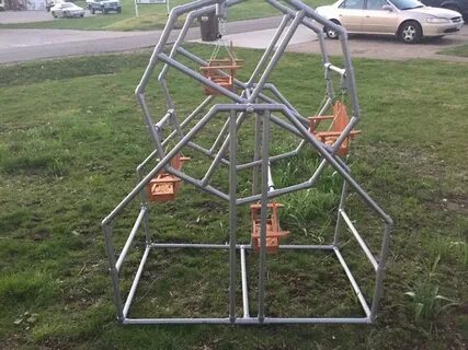 Конструкция из труб