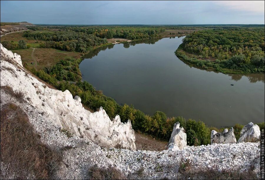 Дивногорье костомарово белогорье воронежская. Воскресенский белогорский мужской монастырь воронежская область. Белогорье воронежская область сайт. Белогорье воронежская область сайт. Белогорье пещерный храм.