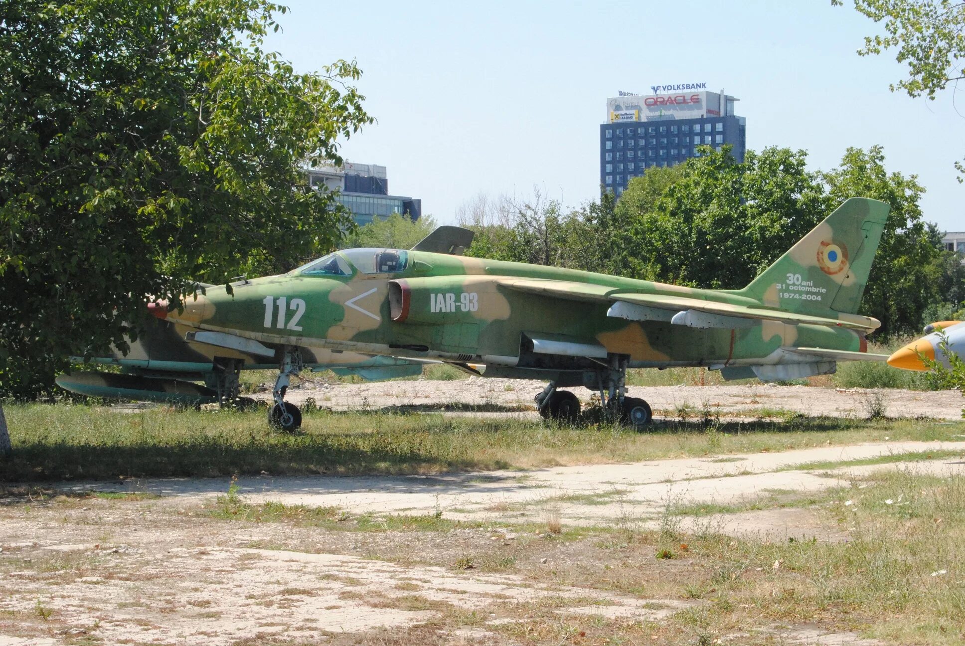 Iar 93b. Iar-93 румынский самолёт. iar 93. iar-95. iar-93 с вооружением.