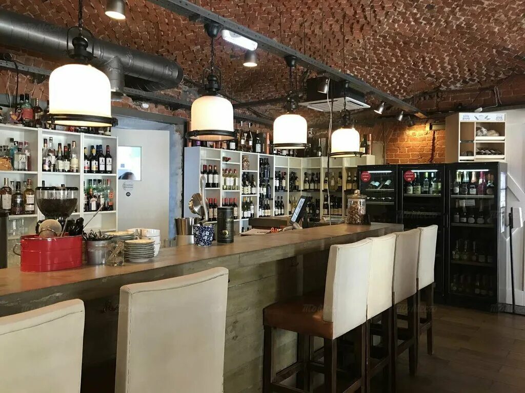 Хлеб насущный мичуринский проспект. Хлеб ресторан москва. Хлеб и вино тверская 12. Ресторан хлеб и вино на тверской. Хлеб пекарня.