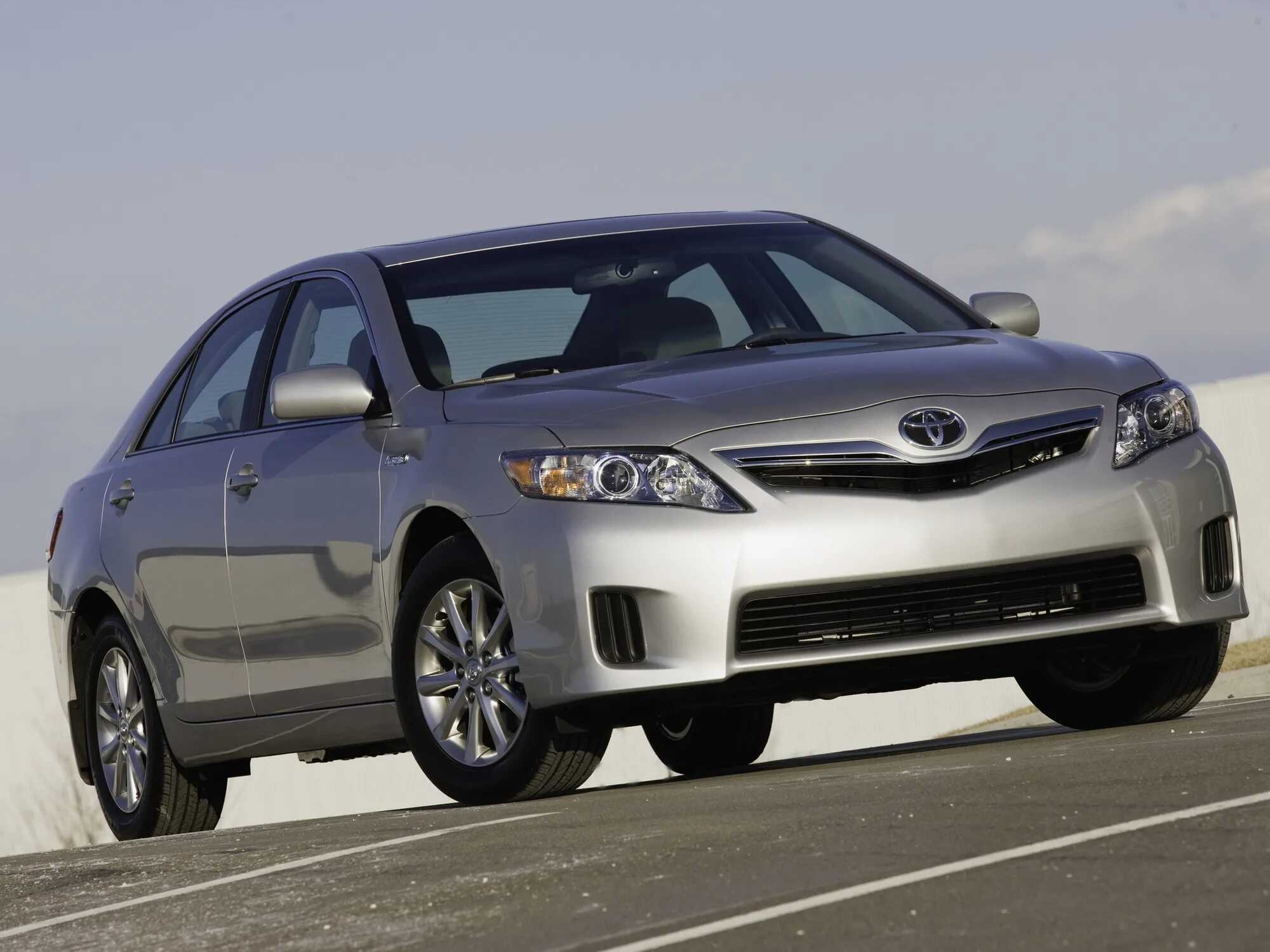 Toyota камри 40. Тойота 40 гибрид. Toyota camry 40. Toyota camry 40 white. Тойота 40 гибрид.