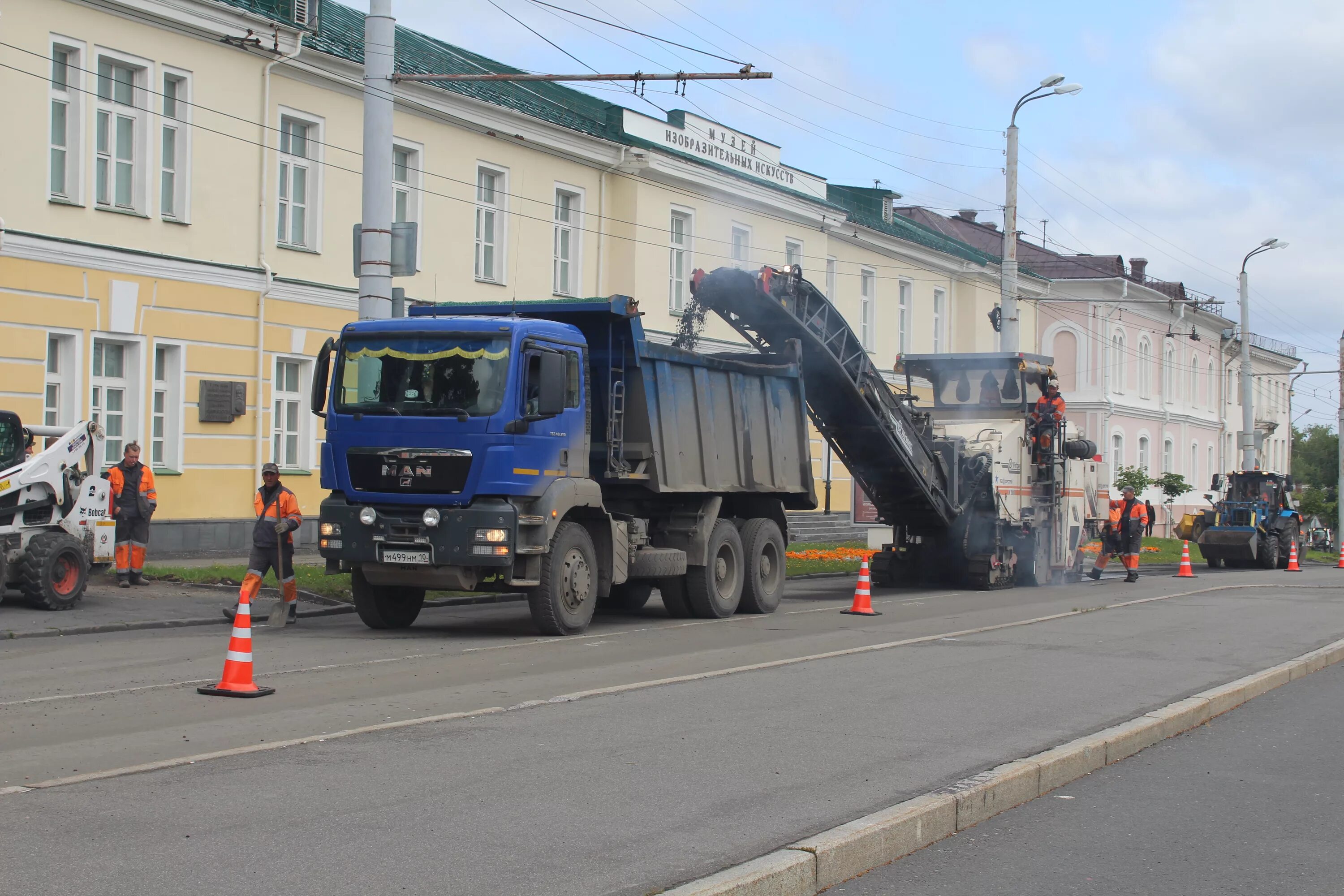 Эл дорстрой. АБЗ 1 Петрозаводск. КАМАЗ Дорстрой. Ремонт дорог в Петрозаводске. ДСК АБЗ-Дорстрой.