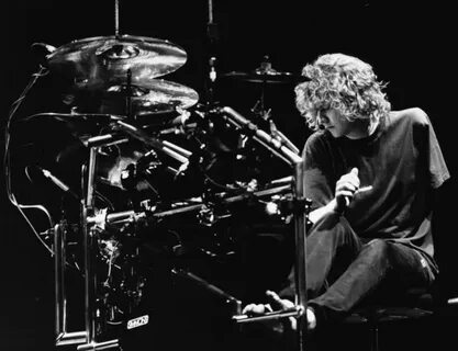 Барабанщик def leppard