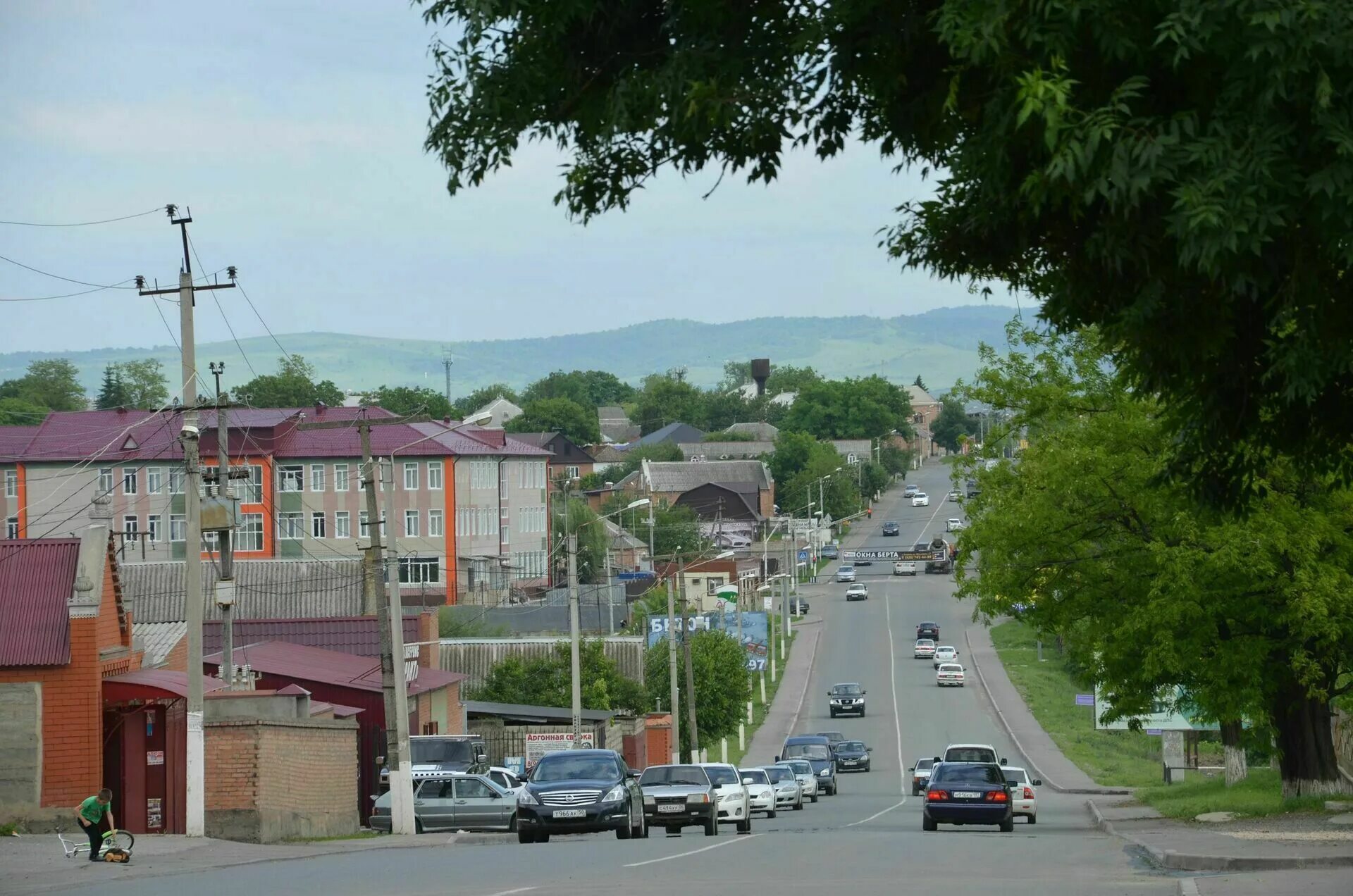 Ул р аушева г назрань. Продается новый дом в назрани. Ул р аушева г назрань. Ингушетия улицы города назрань. Беркат дом сурхахи.