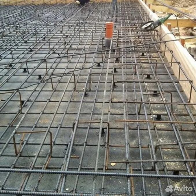 Заливка бетона с армированием цена за куб. Армирование фундаментной плиты 250 мм. Плита 30 см армирование фундамента. Армирование бетонной плиты 20 см. Монолитная плита 20 см армирование.