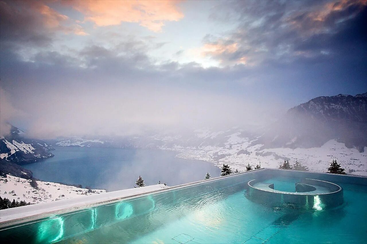 Отели с бассейном с видом на горы. Швейцария вилла Honegg. Отель вилла Honegg Швейцария. Villa Honegg 5*s, Хонегг. Villa Honegg Швейцария горы.