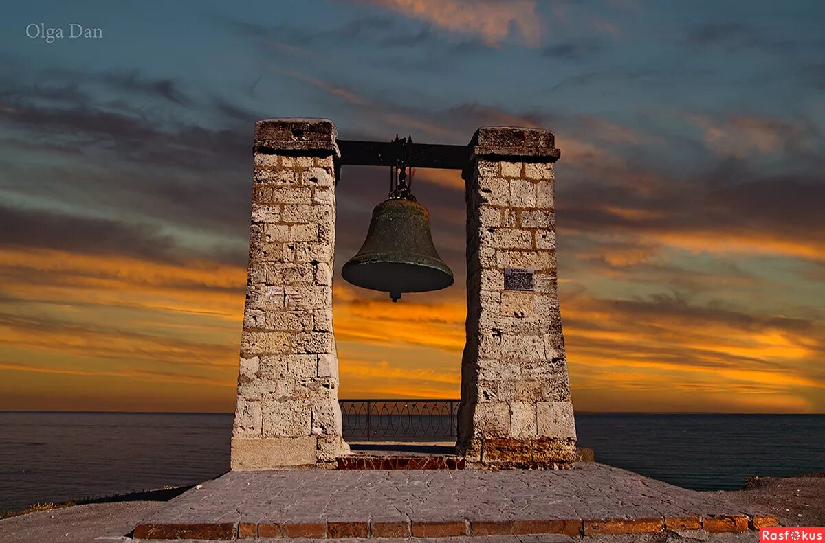 херсонесский колокол севастополь. херсонесский колокол севастополь. туманный колокол. колокол в херсонесе в севастополе. херсонес таврический туманный колокол.