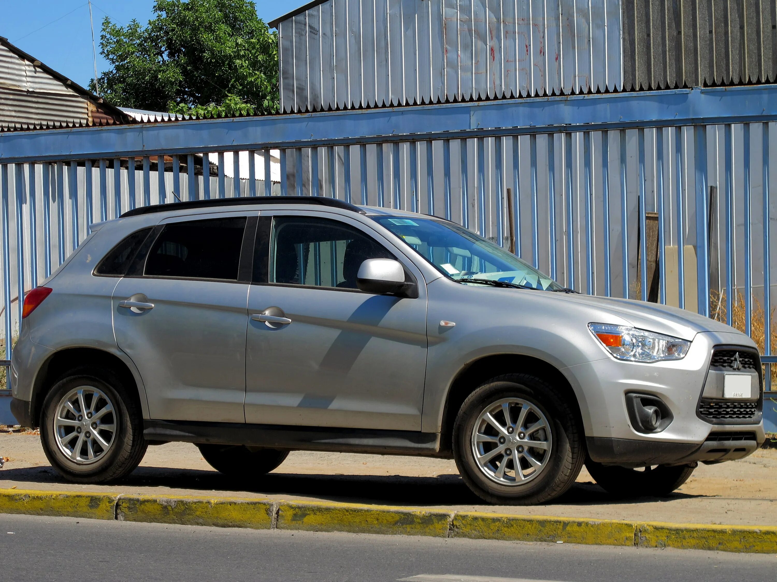 Mitsubishi asx 2. Mitsubishi ASX 2.0 4wd. Mitsubishi ASX 1.8 di-d. ASX 2013. 349 797 Серебристый Митсубиси.