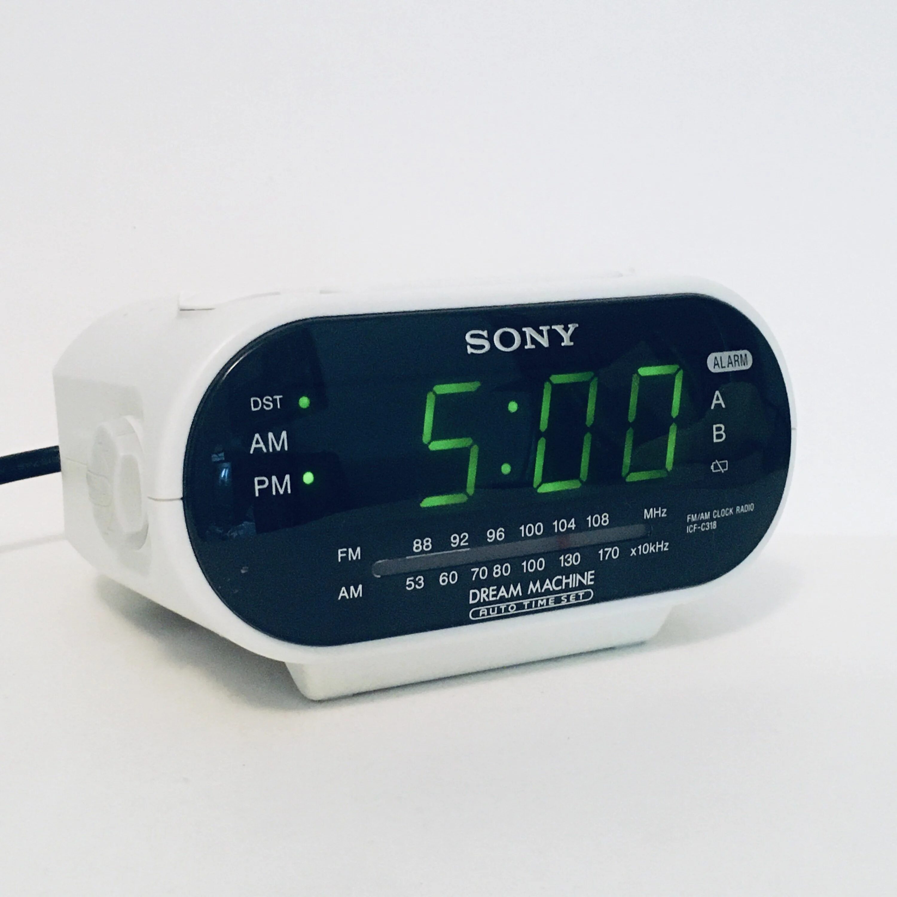 Будильники сони. Радиобудильник sony icf-c1t. Радиочасы sony с cd, usb, fm, пду. Будильники сони. Sony icf-c1pj.