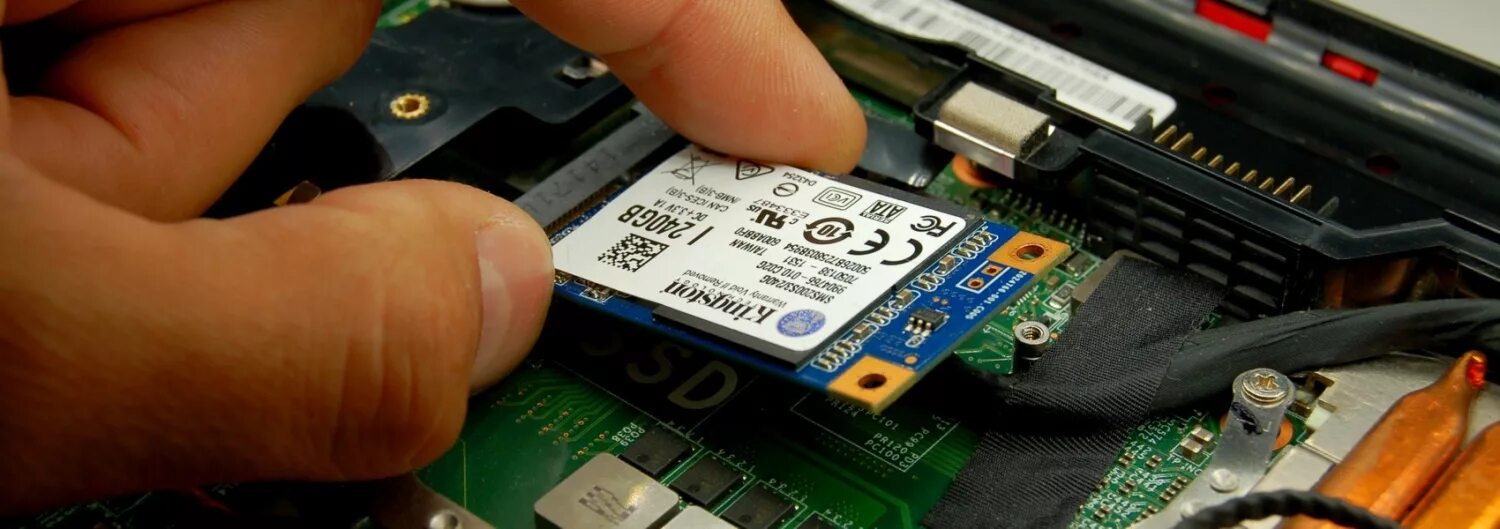 Как установить диск в ноутбук. Диск, ссд, жесткий диск. ssd m2 для компьютера. оперативная память для ноутбука ssd. m2 ssd вставленный в сата.