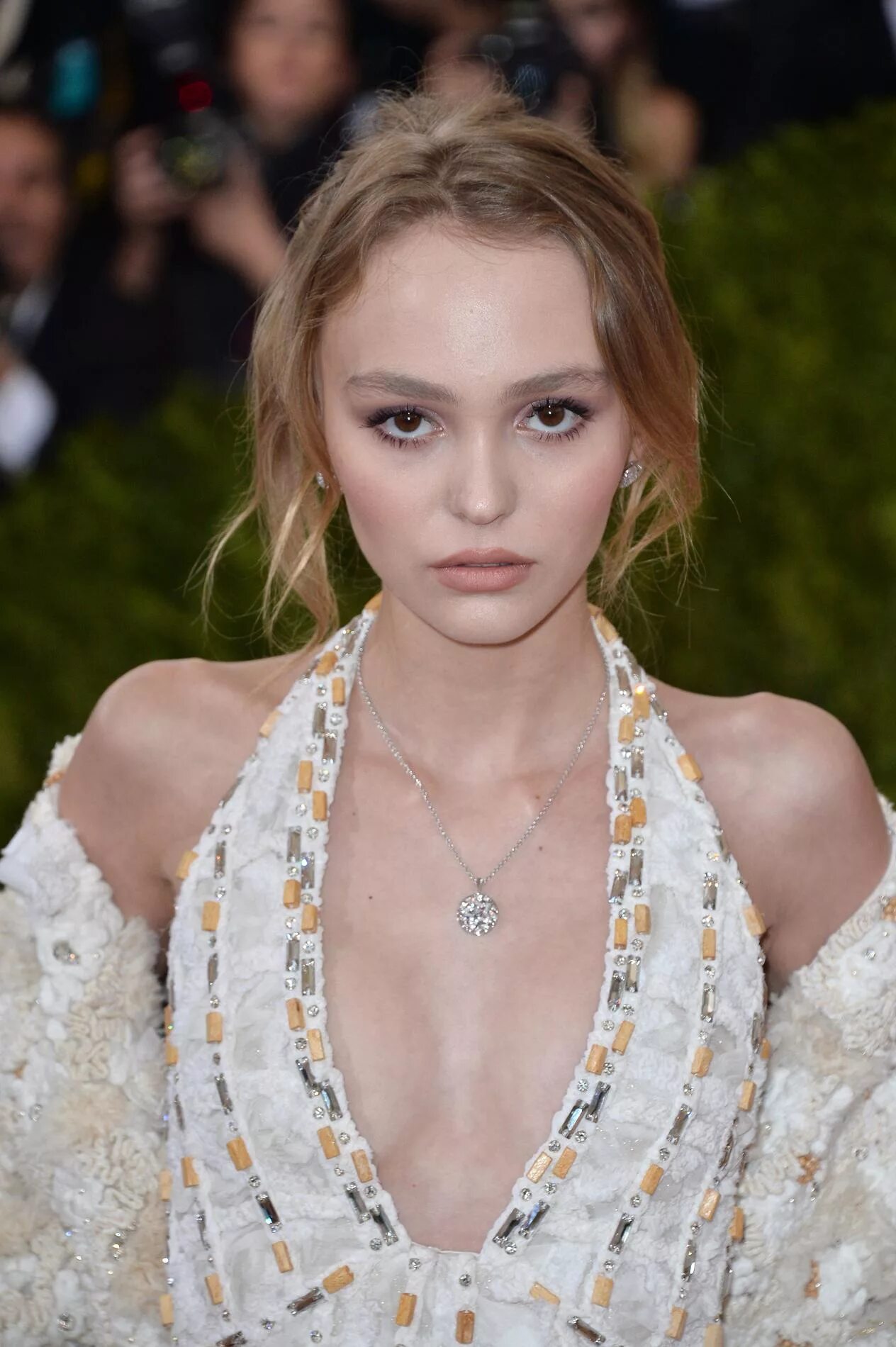 Лили депп. Дочь джонни деппа. Лили-роуз мелоди депп. Лили-роуз депп фотосессия. Lily rose depp one of the girls.